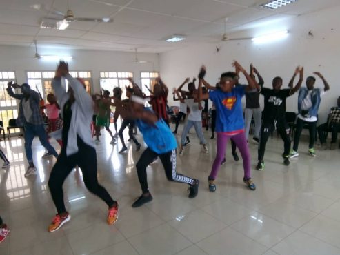 club danse 493x370 - Maison des jeunes de Lomé :   un programme d’activités alléchant sur deux semaines