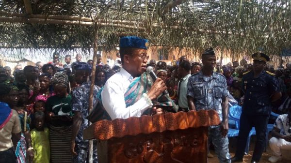 IMG 20200104 WA0065 600x337 - Togo : le ministre Egbétonyo a échangé avec les populations de Véh