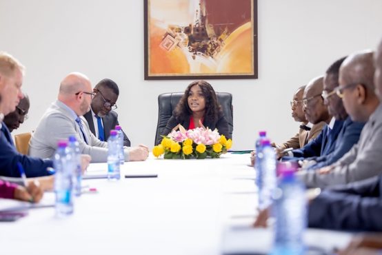 Cooperation la ministre Secretaire general de la Presidence de la Republique a echange avec des officiels du Senat americain 554x370 - Coopération Togo-USA: échanges entre Sandra Johnson et des officiels du Sénat américain