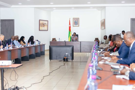 Developpement du capital humain 555x370 - Développement du capital humain : le gouvernement échange avec la Banque mondiale