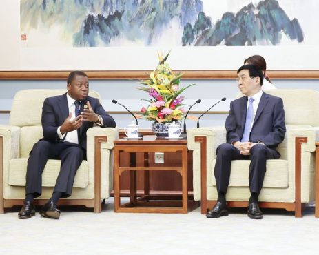 Echanges PR FEG et Wang du PCC 463x370 - Diplomatie : Échanges entre le chef de l’État et les responsables du PCC