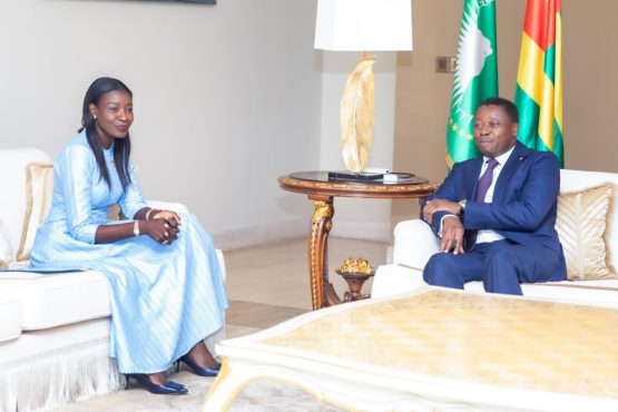 Developpement la nouvelle Representante du SNU recue par le chef de lEtat 555x370 - Togo : Coumba Sow,  la nouvelle Représentante du SNU chez Faure Gnassingbé