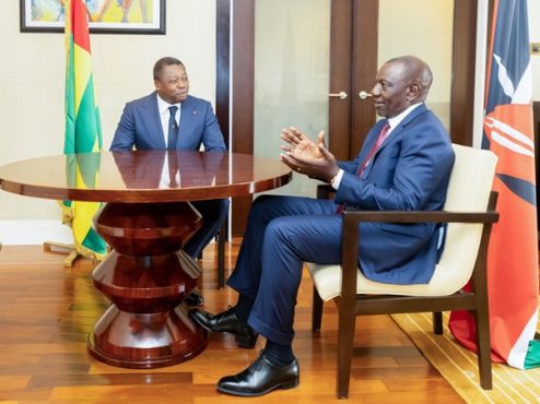 Faure president du kenya 494x370 - CoopérationTogo-Kenya : à Accra, Faure Gnassingbé et William Ruto ont échangé