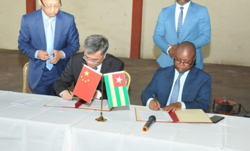 Don de riz Chine - Assistance alimentaire : le Togo reçoit 2400 tonnes de riz de la Chine
