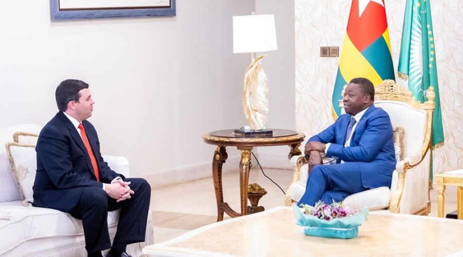 Cooperation-Togo-USA-un-Representant-de-la-Maison-Blanche-recu-par-le-President-du-Conseil