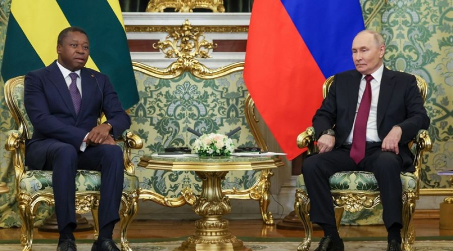 Diplomatie-Fructueux-echanges-entre-Faure-Gnassingbe-et-Vladimir-Poutine-au-kremlin-1