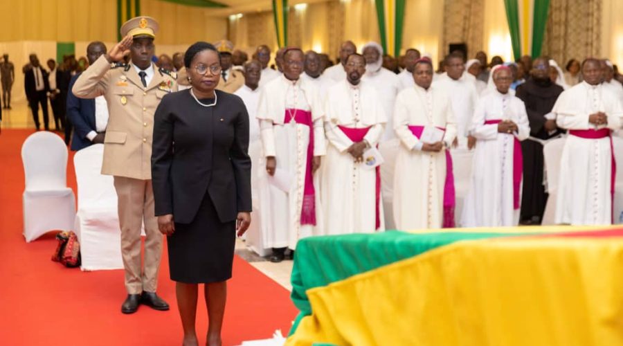 Hommage national à Mgr Barrigah bon