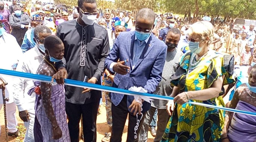 Inauguration bâtiment Lom nava