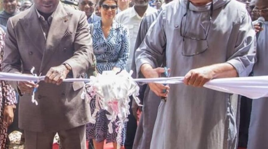 Jeunesse-et-economie-sociale-le-chef-de-lEtat-inaugure-un-Centre-international-de-ressourcement-a-Kara-768x1024