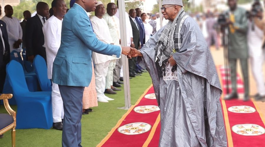 LAid-El-Fitr-2025-le-chef-de-lEtat-communie-avec-ses-compatriotes-musulmans