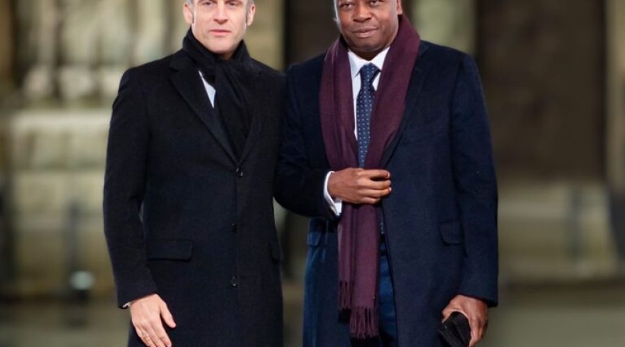 Le-chef-de-lEtat-a-la-reouverture-de-Notre-Dame-de-Paris-un-geste-de-solidarite-internationale-768x614