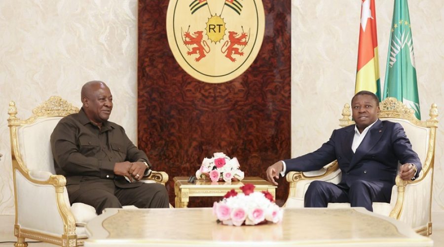 Le-chef-de-lEtat-sest-entretenu-avec-le-President-elu-du-Ghana
