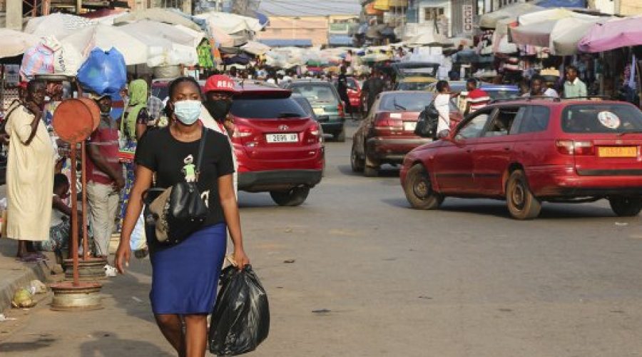 Port de masque dans les rues de Lomé