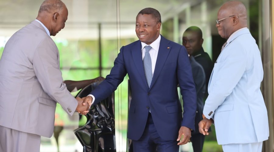Religion-et-paix-le-chef-de-lEtat-a-echange-avec-une-delegation-de-lEglise-des-Assemblees-de-Dieu