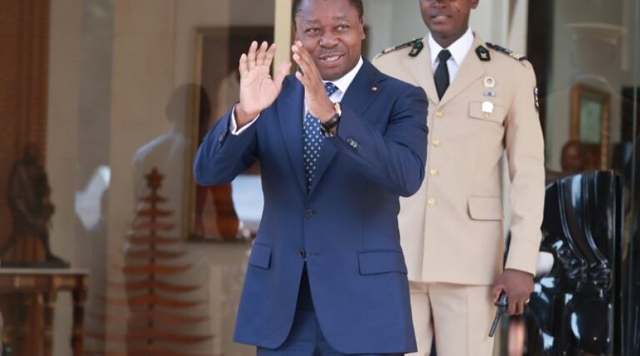 Voeux-de-Nouvel-An-au-chef-de-lEtat-lAdministration-publique-reaffirme-son-engagement-a-relever-les-defis--768x614